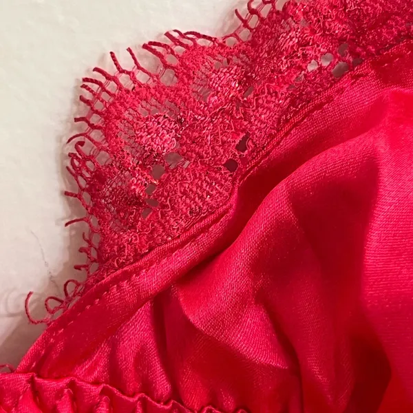 Victoria's Secret Red Satin Lace Trim Babydoll Camisole Top Size‎ Large - Image 2