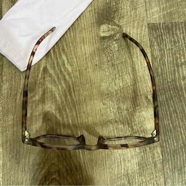 Anthropologie  Tortoise Shell Blue Light Glasses - Image 9