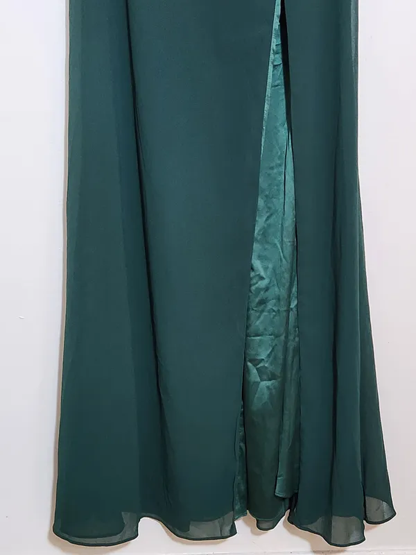 Lulus Emerald Green Halter Formal Dress Front Slit Sleeveless Sz Medium NWT Flaw - Image 4