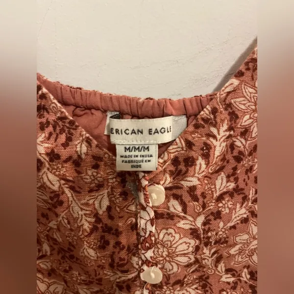 American Eagle Pink and Red Woven Cropped Top with Multi Floral Print - Image 3