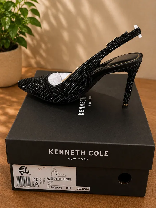 Kenneth Cole Heels 7.5 - Image 2