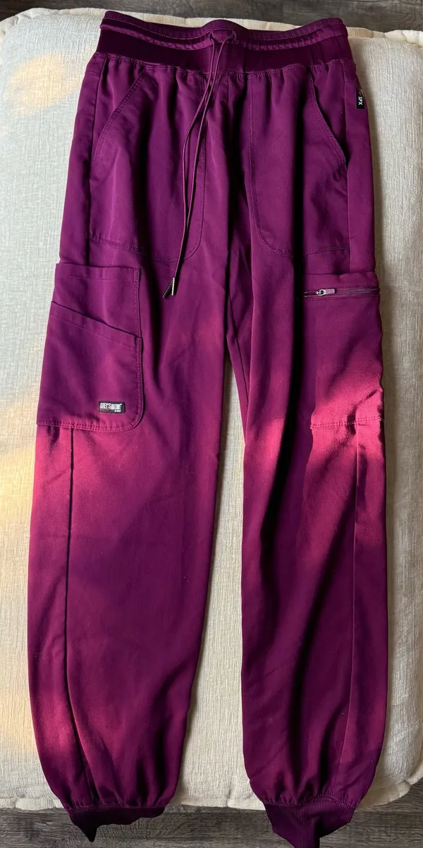 Greys Anatomy Scrub Set With Jacket - Image 3