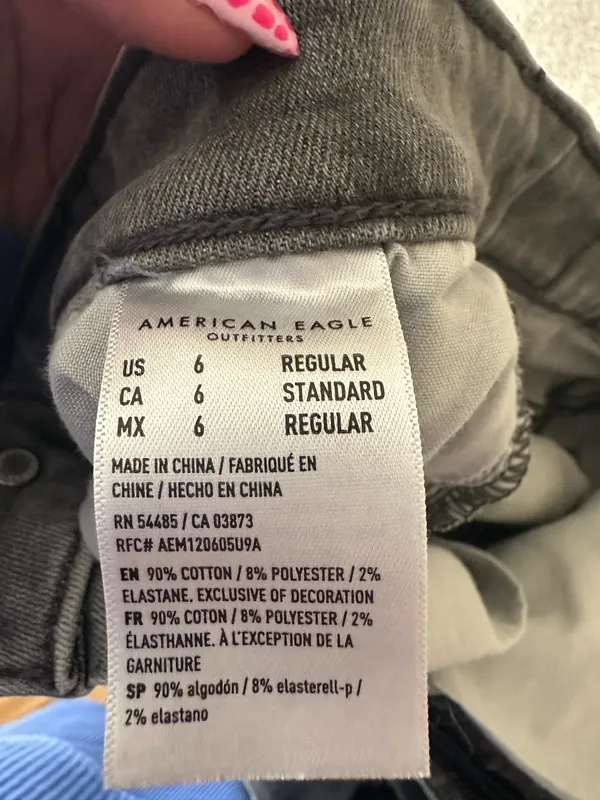 American Eagle Jeans - Image 3