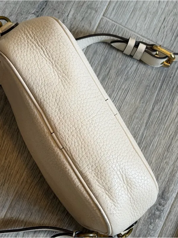 Coach Soft Pebbled Leather
Camera Bag CC386 Chalk Cream - Image 11