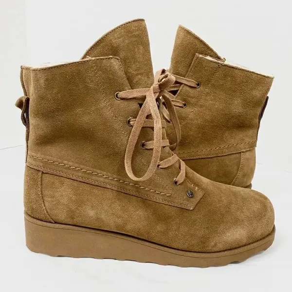 NWOB Bearpaw Krista Tan Suede Sheepskin Heeled Ankle Boots - Image 4
