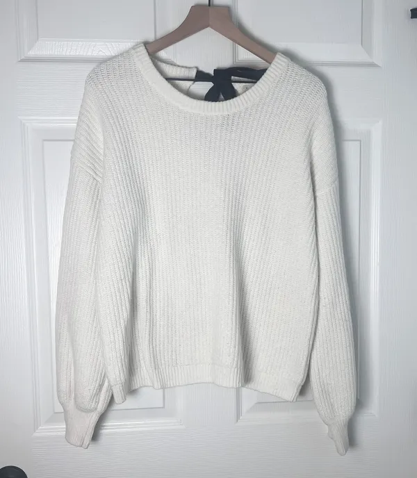 A New Day White Chunky Knit Sweater with Keyhole & Black Velvet Tie on Back - Image 4