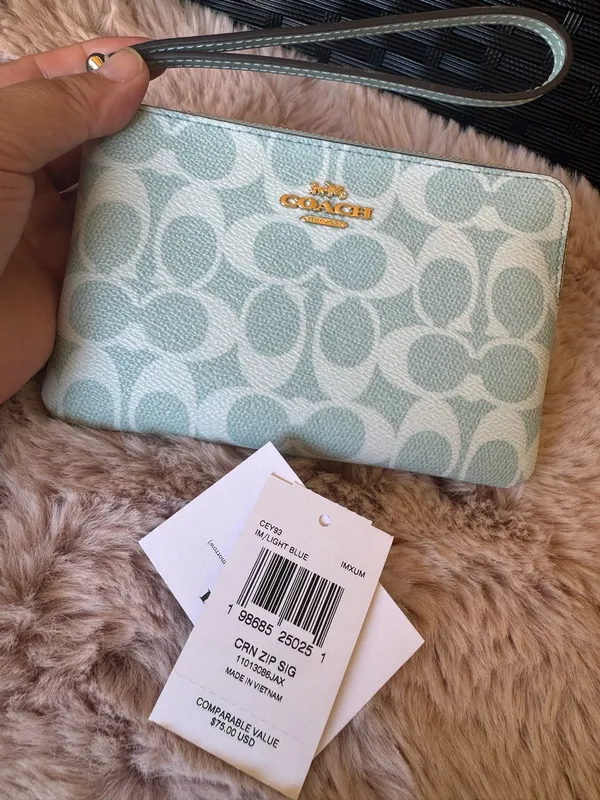 💙Coach Corner Zip Wristlet CEY93 Light Blue Signature Canvas-Smooth Leather NWT - Image 4