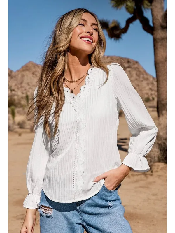 NWT Cupshe White Lace Blouson Sleeve Ruff Cuff Top - Size: Small - Image 9