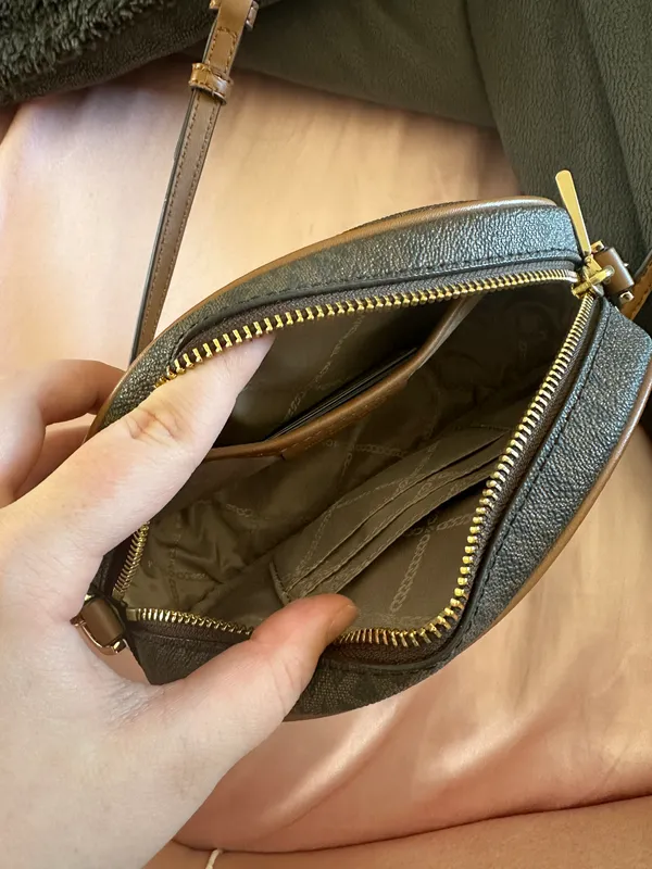 Michael Kors Crossbody - Image 3