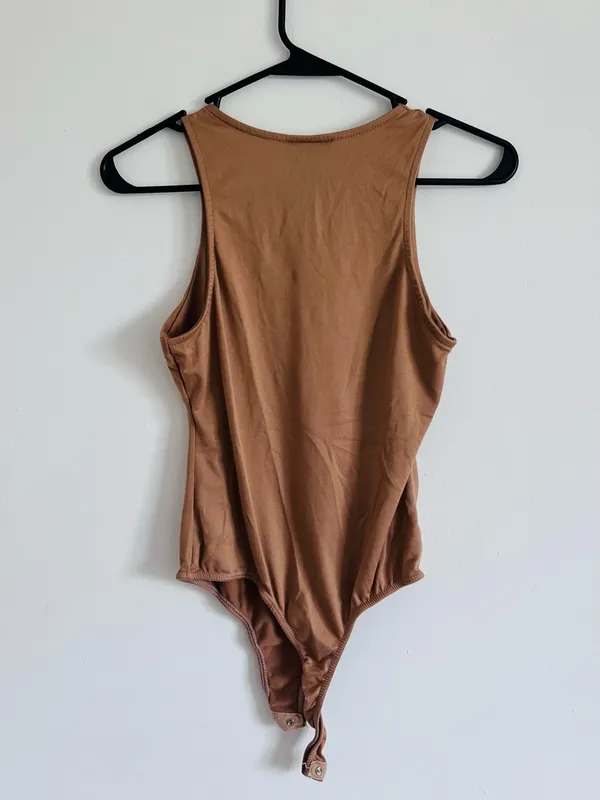 90s Minimalist Camel High Neck Bodysuit Sleeveless - Image 2