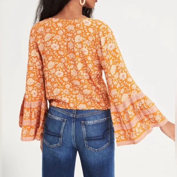 American Eagle‎ Viscose Floral V-Neck Cropped Hem Bell Sleeves Boho Top Size XS - Image 2