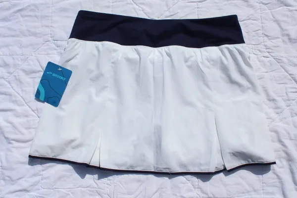 BROOKS Running Skirt Shorts Skort Chaser White Navy Medium M - Image 4