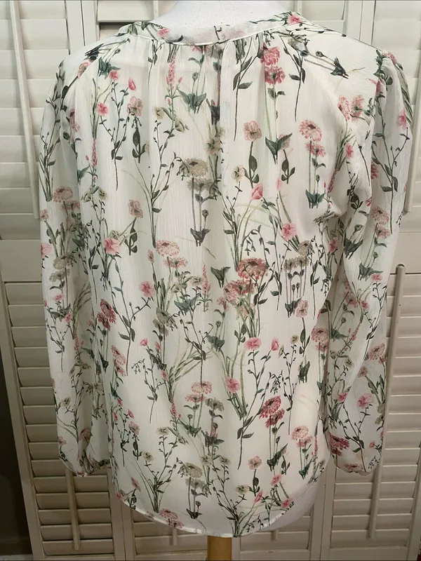 Rose & Olive Floral V-Neck Blouse - Cream and Pink - Image 10