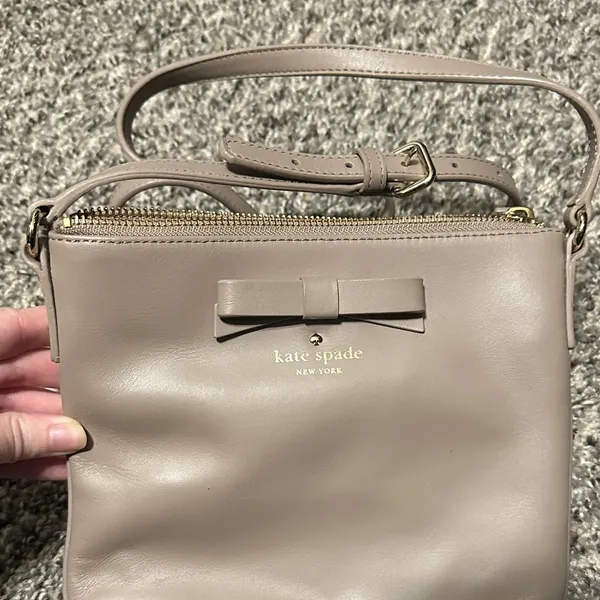 Kate Spade Taupe Leather Crossbody Bag with Bow - Image 2