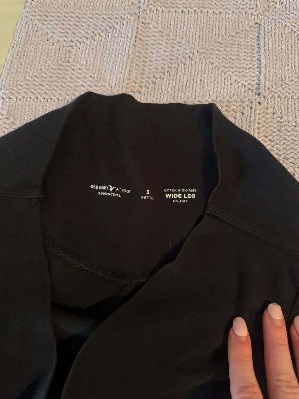 Old Navy Wide-Leg Pants - Image 2