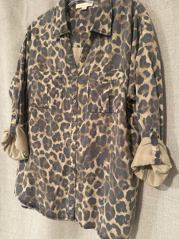 | Leopard Button Down | L - Image 2