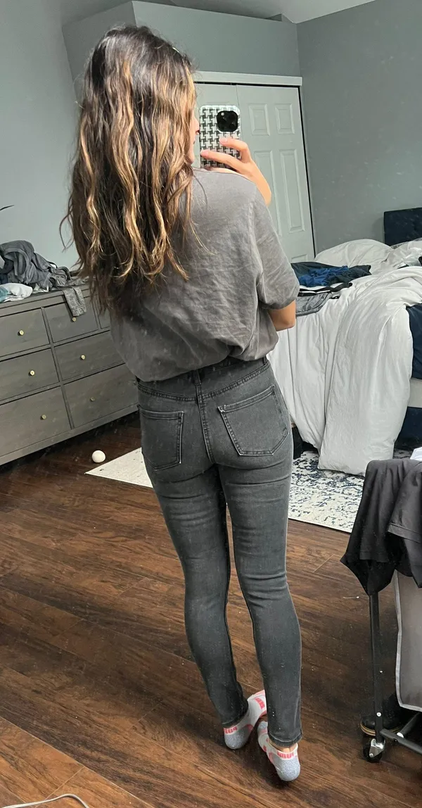 Never Worn Black Skinny Jeans - Image 4