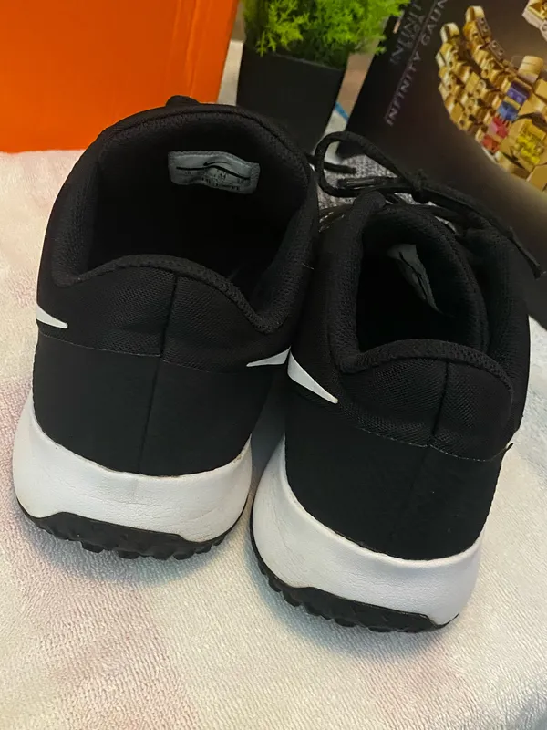 Nike Varsity Compete Trainer Black Men’s Sneakers Shoes Size 10 - Image 3