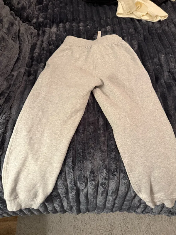 Lululemon Scuba Sweatpants - Image 4