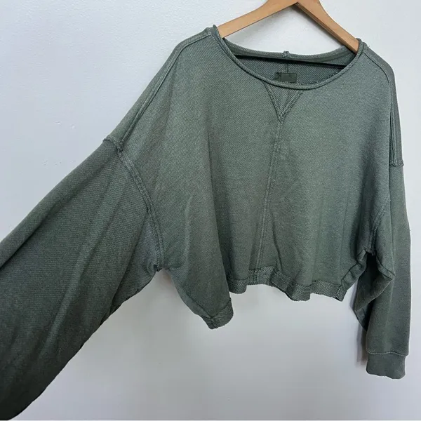 Aerie Beach Party Olive Green Cropped Crewneck Sweatshirt Size XL - Image 4