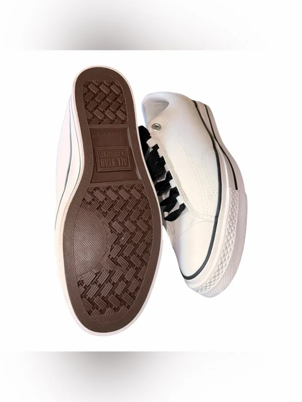 NEW Converse Chuck Taylor All Star Puff Low Top Sneaker White A14722C SZ-11.5 - Image 9