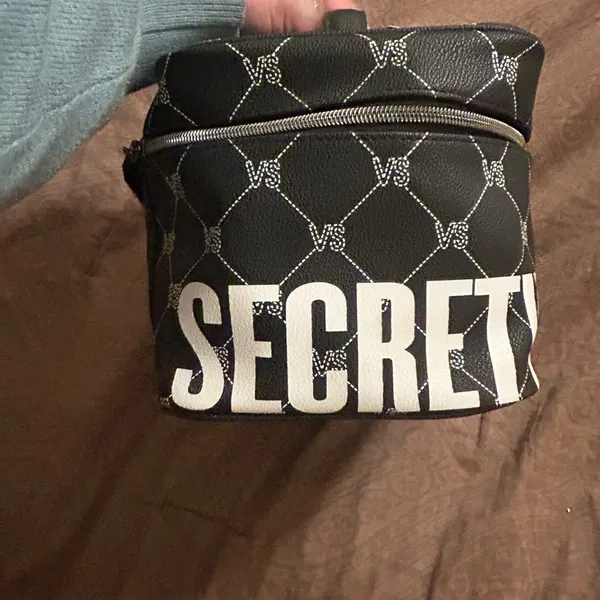 Victoria's Secret beauty bag - Image 7