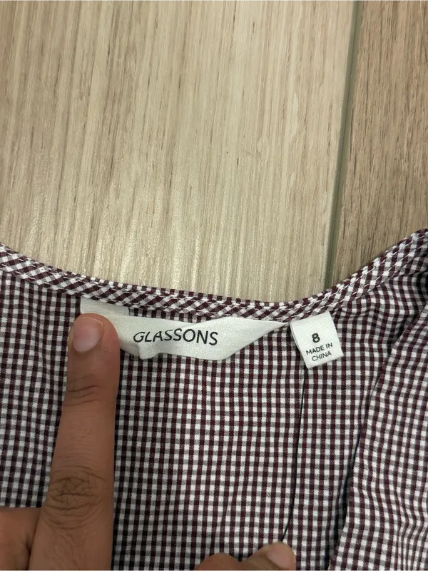 Glassons Peplum Top in Burgundy Gingham Size 8 - Image 4
