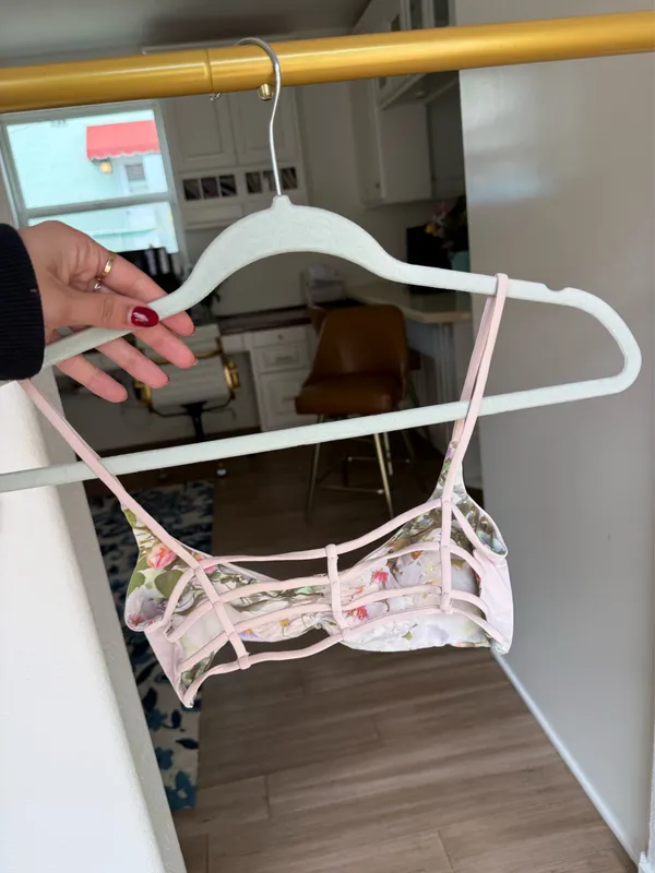 Frankies Bikinis Top - Image 2