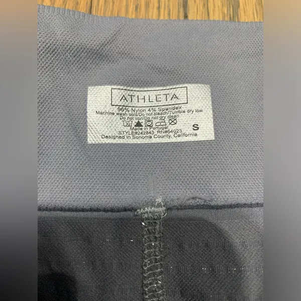 Athleta small leggings - Image 4