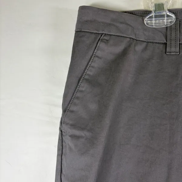 Magellan Chino Shorts gray Outdoors Walking Hiking Casual Women's‎ 18 5" inseam - Image 13