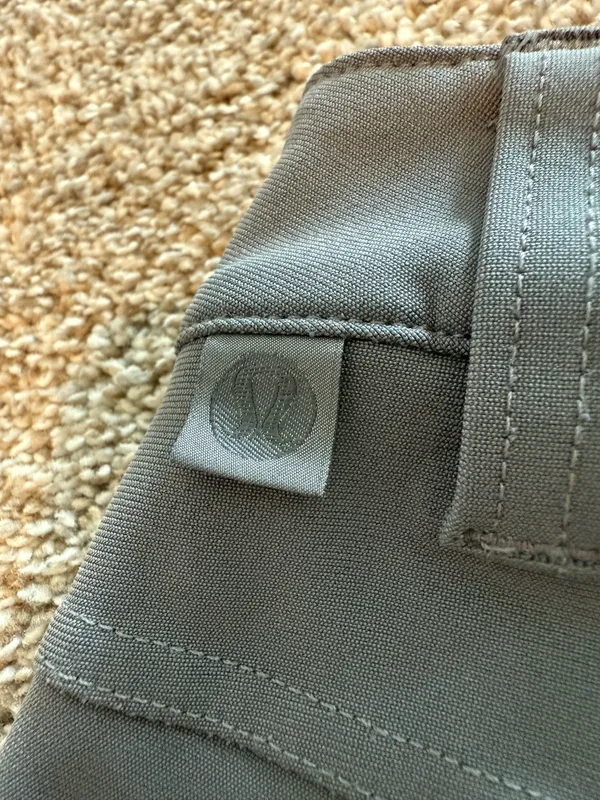 Men’s lululemon pants - Image 2