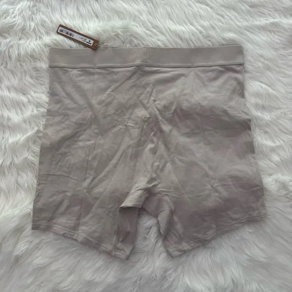 Skims Boyfriend Boxer Stone Size Large - Image 6
