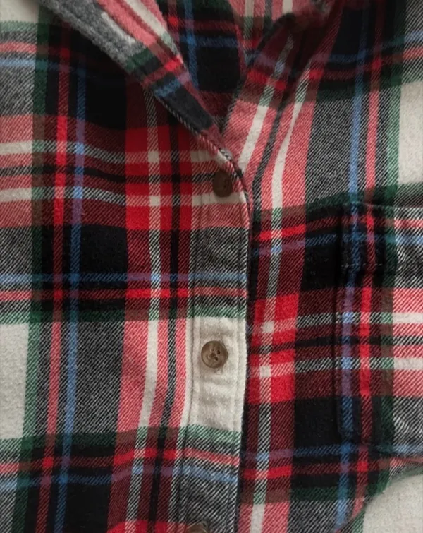 Old Navy Flannel - Image 5