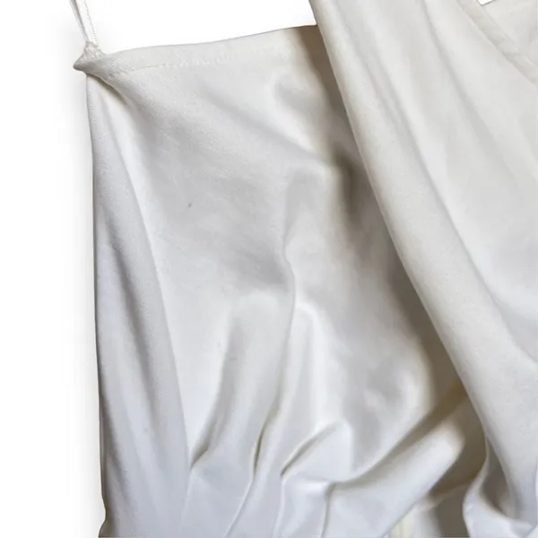 Amanda Uprichard X REVOLVE Zahara‎ Gown in White - Image 7