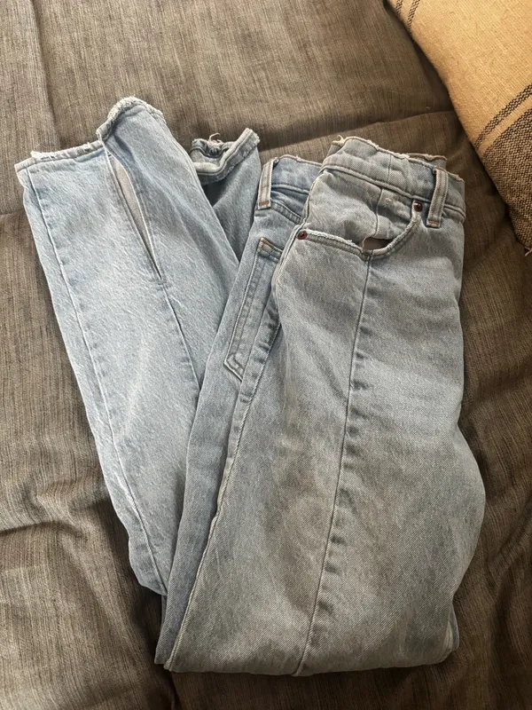 Abercrombie Ultra High-Rise Straight 90s - Image 3