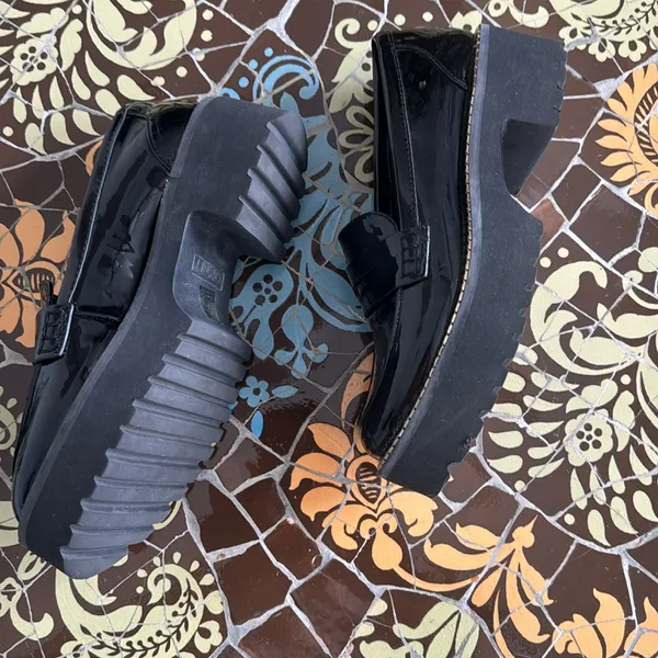 DKNY BLACK PATENT LEATHER LIAFER Sz: 5.5 - Image 5