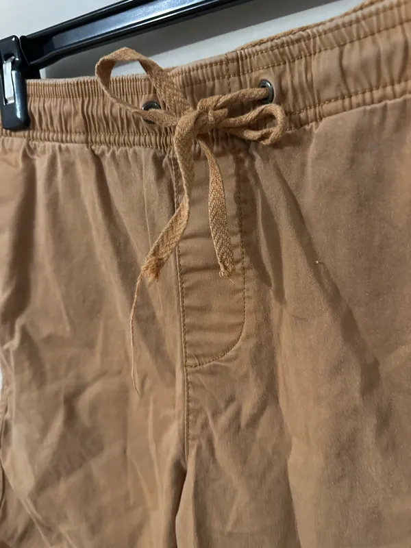 GAP Men's Tan Drawstring Hybrid Shorts - Image 3