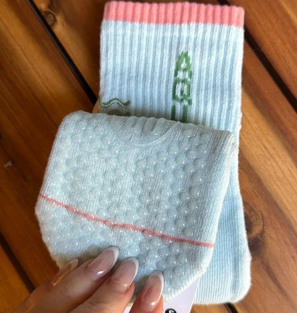 Move Active Grip Crew Socks - Image 3