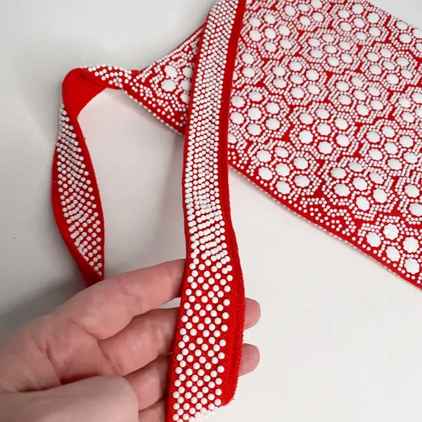 VINTAGE RED AND WHITE BEADED SHOULDER BAG - EARLY 80’s. - Image 4
