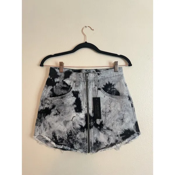 Carmar Beatrice‎ Jean Skirt Women’s Size 26 Black And Gray Mini Zip Front New - Image 3