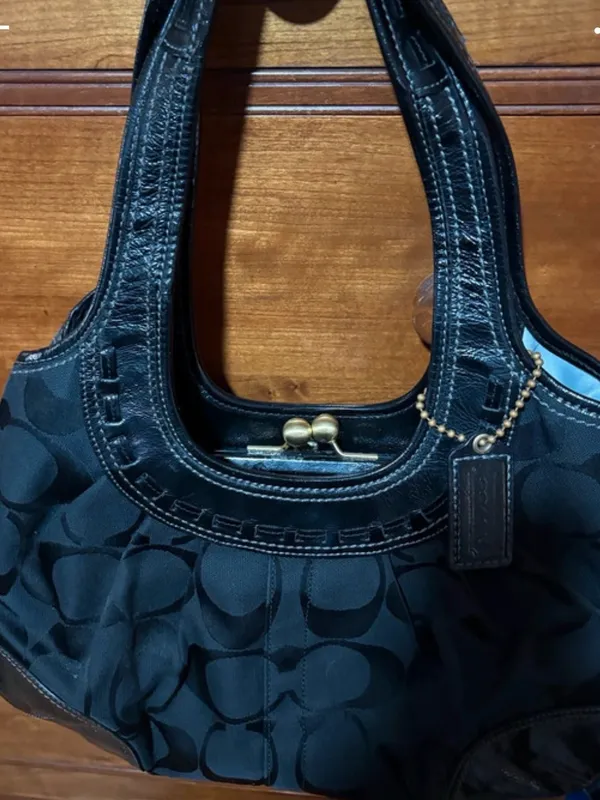 Coach Black Y2K Signature Canvas kisslock Hobo Bag with Leather Trim - Image 2