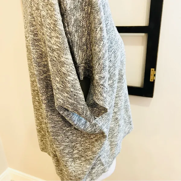 Madewell Gray Heather V-Neck Short Sleeve Sweater Medium - Image 6