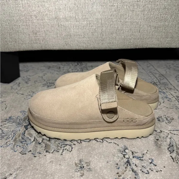 Ugg Goldenstar Clogs Driftwood - Image 4