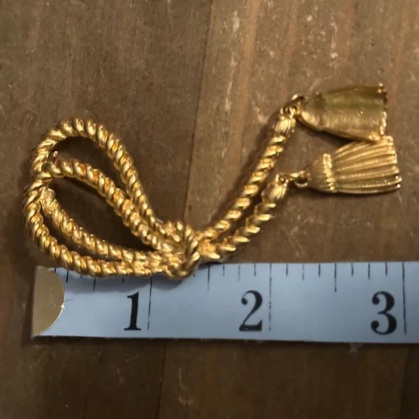 Vintage gold tone lasso rope brooch - Image 2