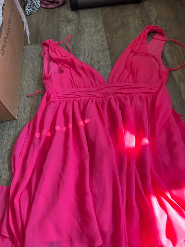 LUCY IN THE SKY Ysabel Chiffon Dress in Hot Pink Sz S Mini with back bow detail - Image 10