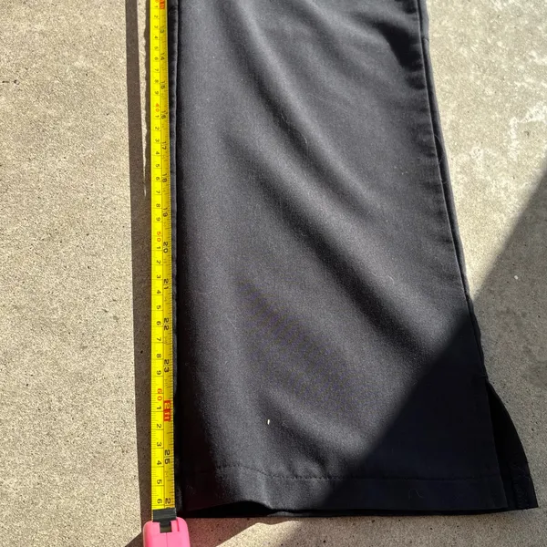 Black cargo XSP scrub hi rise pants - Image 5