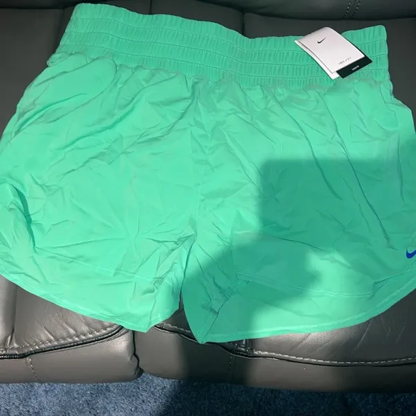 Nike Women's Athletic Shorts - Green - Image 2
