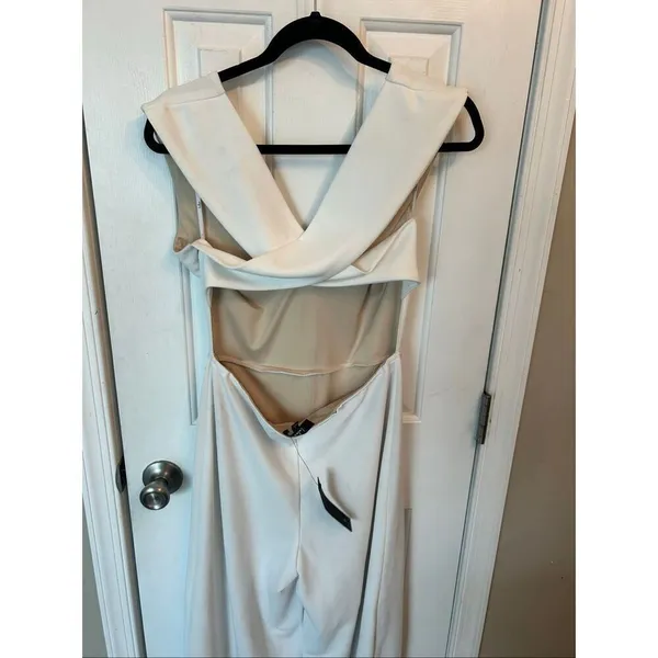 Lulu’s Thinking Out Loud White Backless Jumpsuit large NWT - Image 3