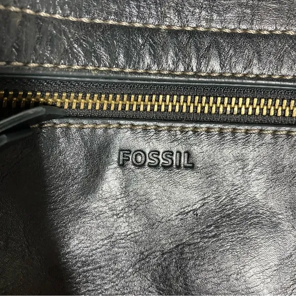 Fossil Harper flap crossbody bag black leather‎ brown leather strap medium size - Image 13