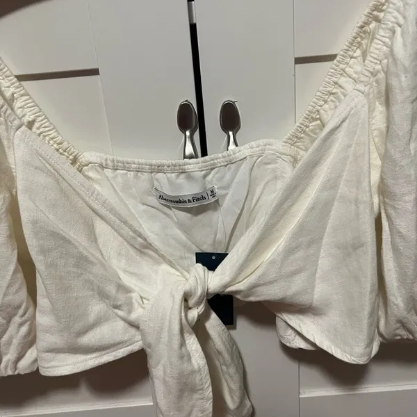 Abercrombie White Puff Sleeve Tie-Front Crop Top - Image 3